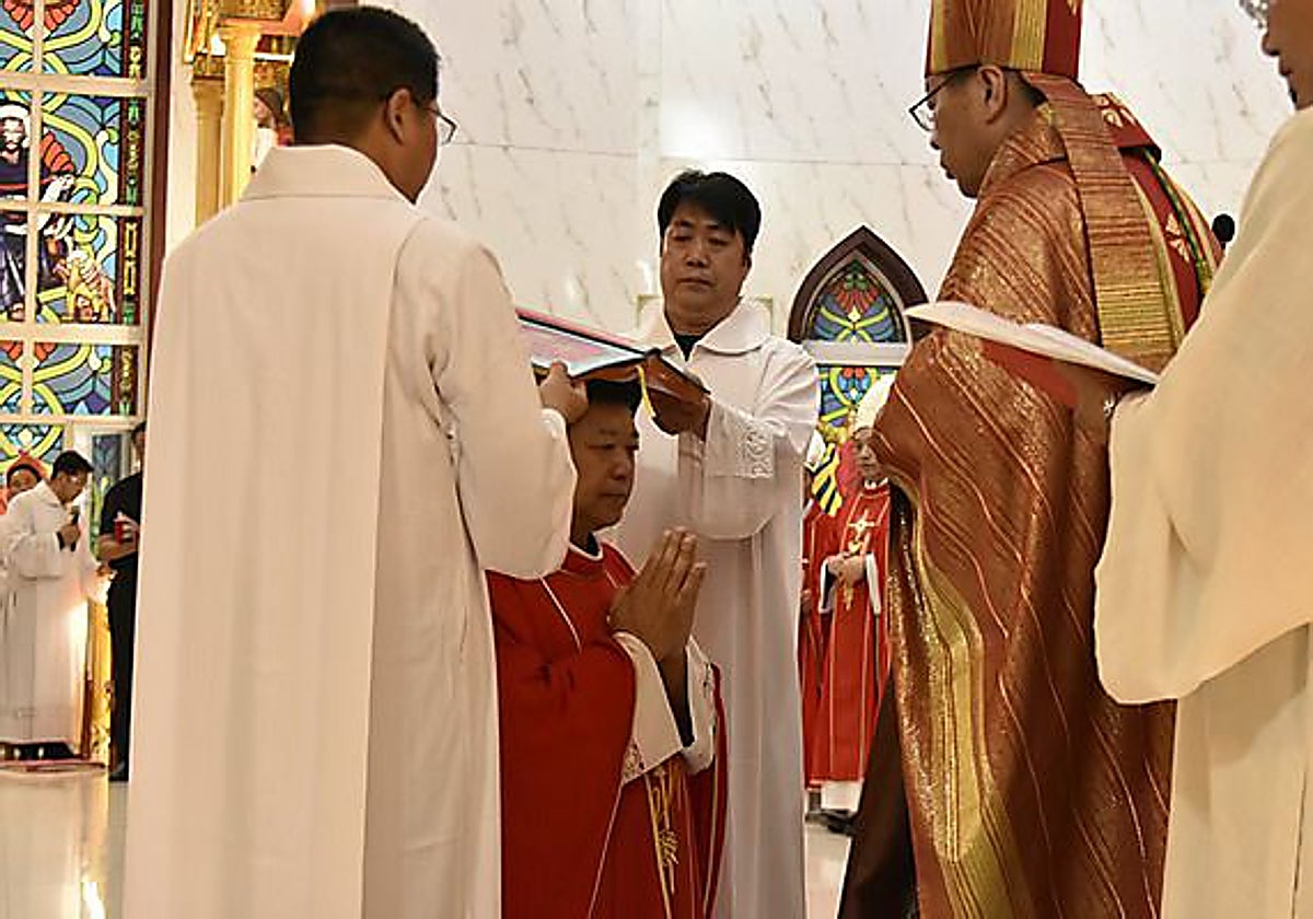 La consagración de nuevo obispo reconocido por el Vaticano