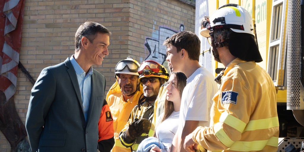 Sánchez impulsa en los colegios una 'clase de catástrofes' en la España a la cola de la educación