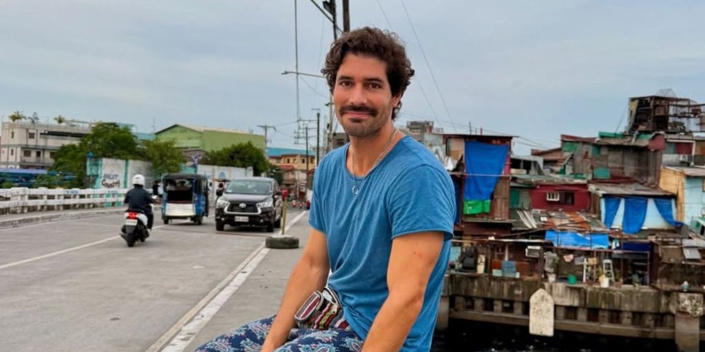 Ni tímido ni anónimo: el seminarista es ahora joven, guapo y de éxito