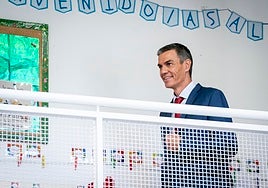 Sánchez vende una reducción de horas de clase que ya existe en casi toda España: «Es electoralista»