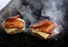 Bustinduy quiere prohibir el «bombardeo» de anuncios de comida insana a los niños