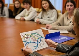 El colegio navarro que pide a los políticos firmar su contrato ético: «Si no lo cumplen, dimisión»