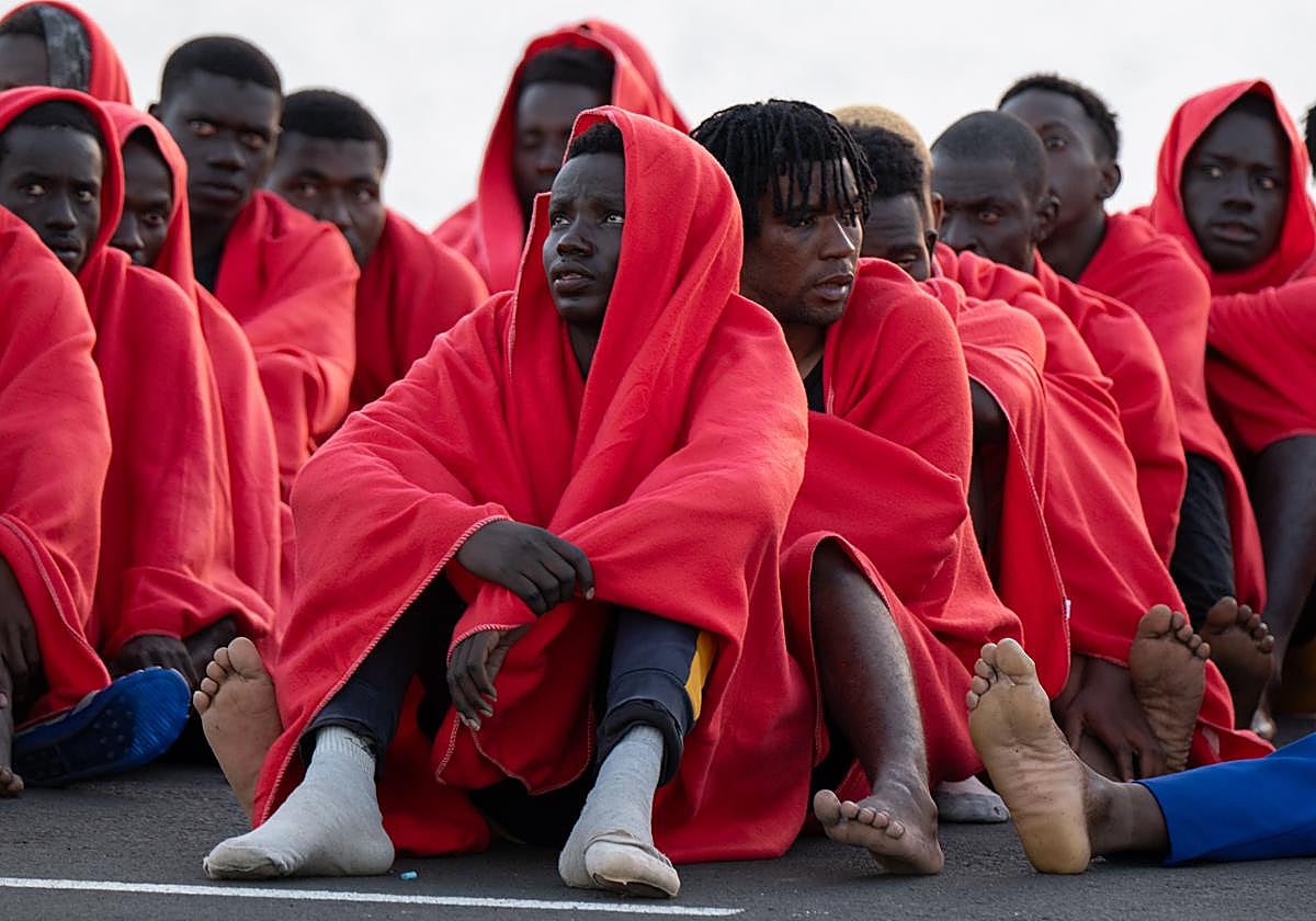 Los inmigrantes irregulares tendrán que acreditar que viven en España para ser atendidos en la sanidad