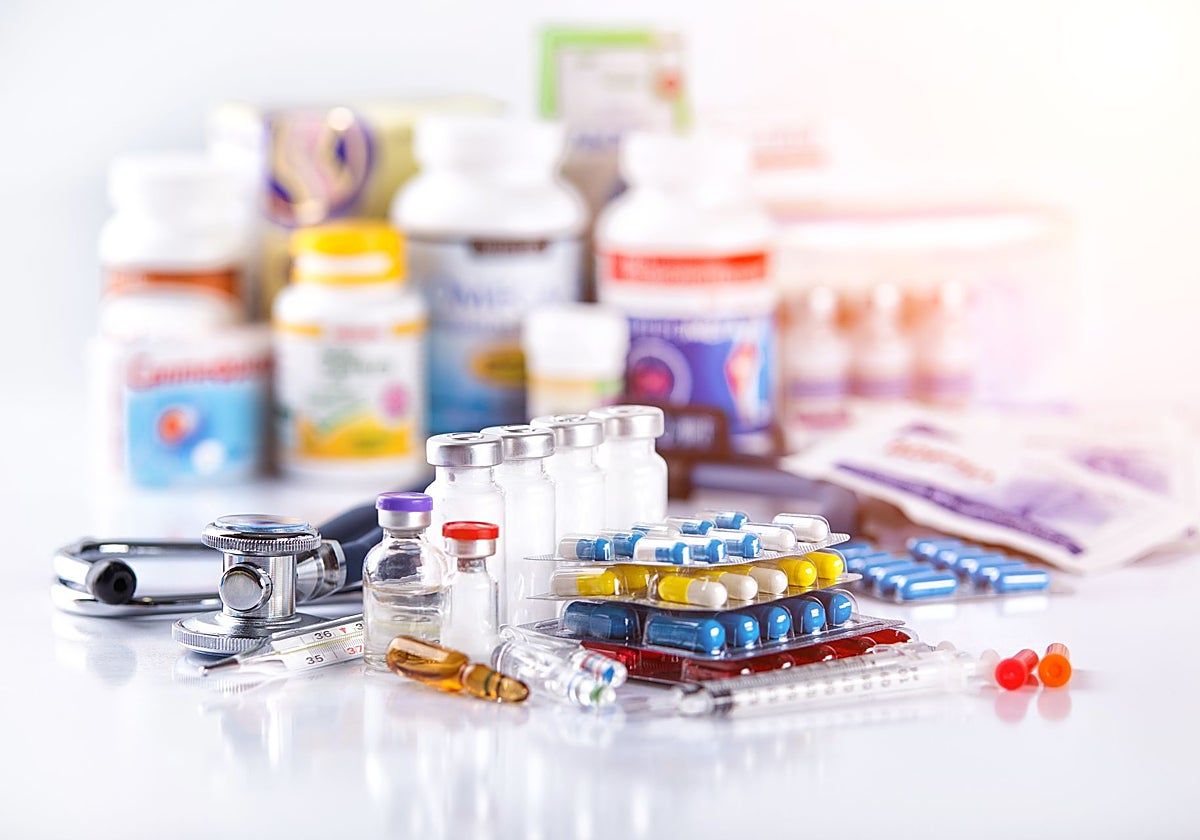 Bodegón con medicamentos