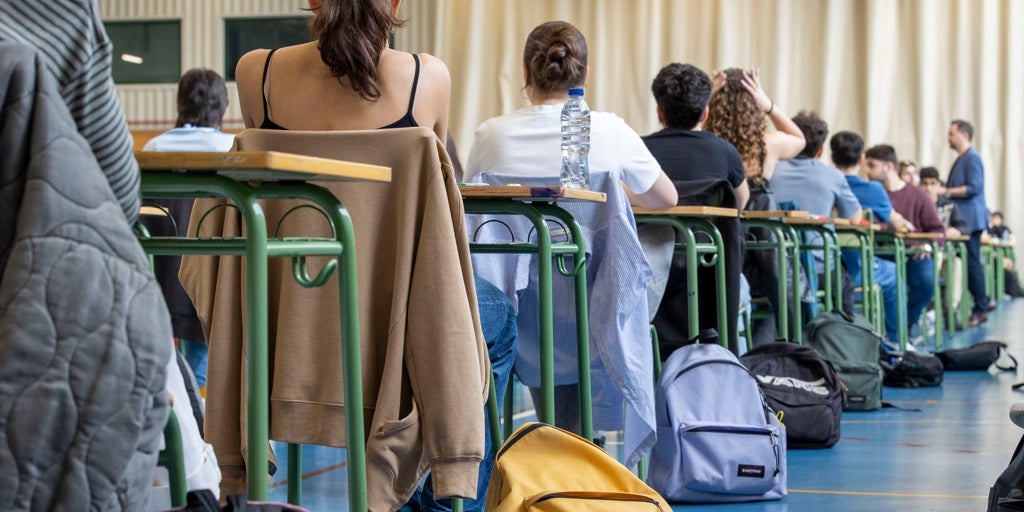 La mayoría de estudiantes con beca universitaria se decanta por las carreras menos exigentes