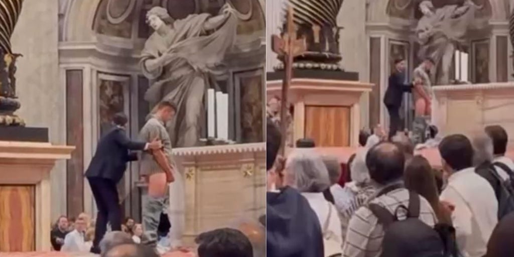 El Papa convoca un rito de purificación en San Pedro después de que un hombre intentase orinar sobre el altar