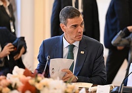 La UE da largas a Sánchez con su propuesta de cambio de hora y le dice que no es una prioridad