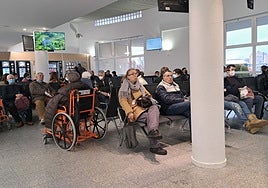 Los españoles deben esperar de media más de ocho días para obtener cita con el médico en atención primaria