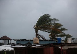 El huracán Melissa sube a categoría máxima en el Caribe