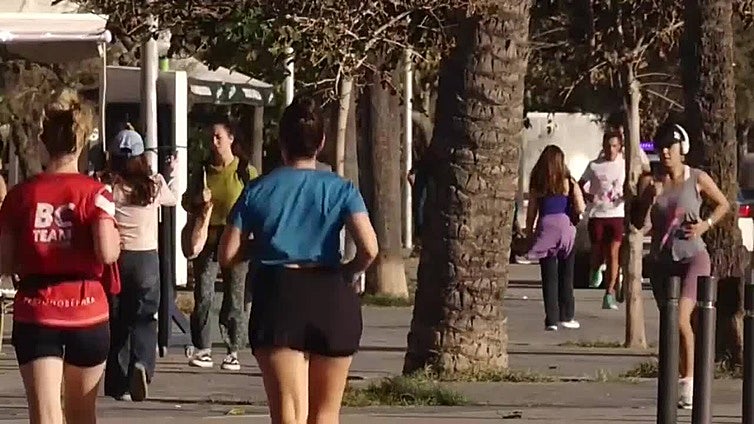 Sol y buen tiempo en el primer domingo de noviembre en Barcelona