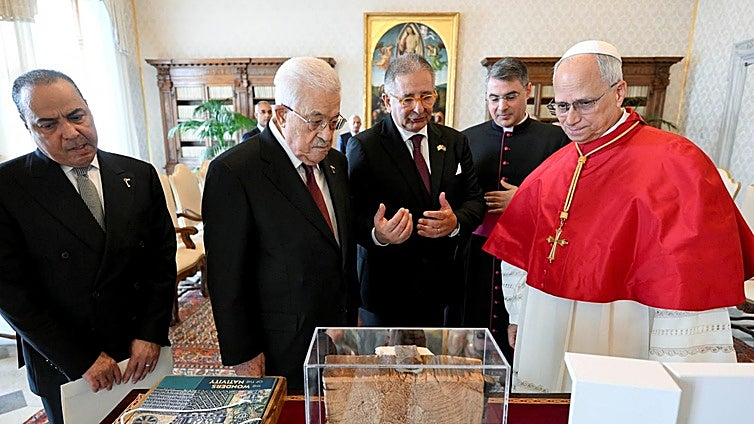 El Papa se reúne con Mahmoud Abbas y apoya la solución de dos Estados: «Es urgente poner fin al conflicto»