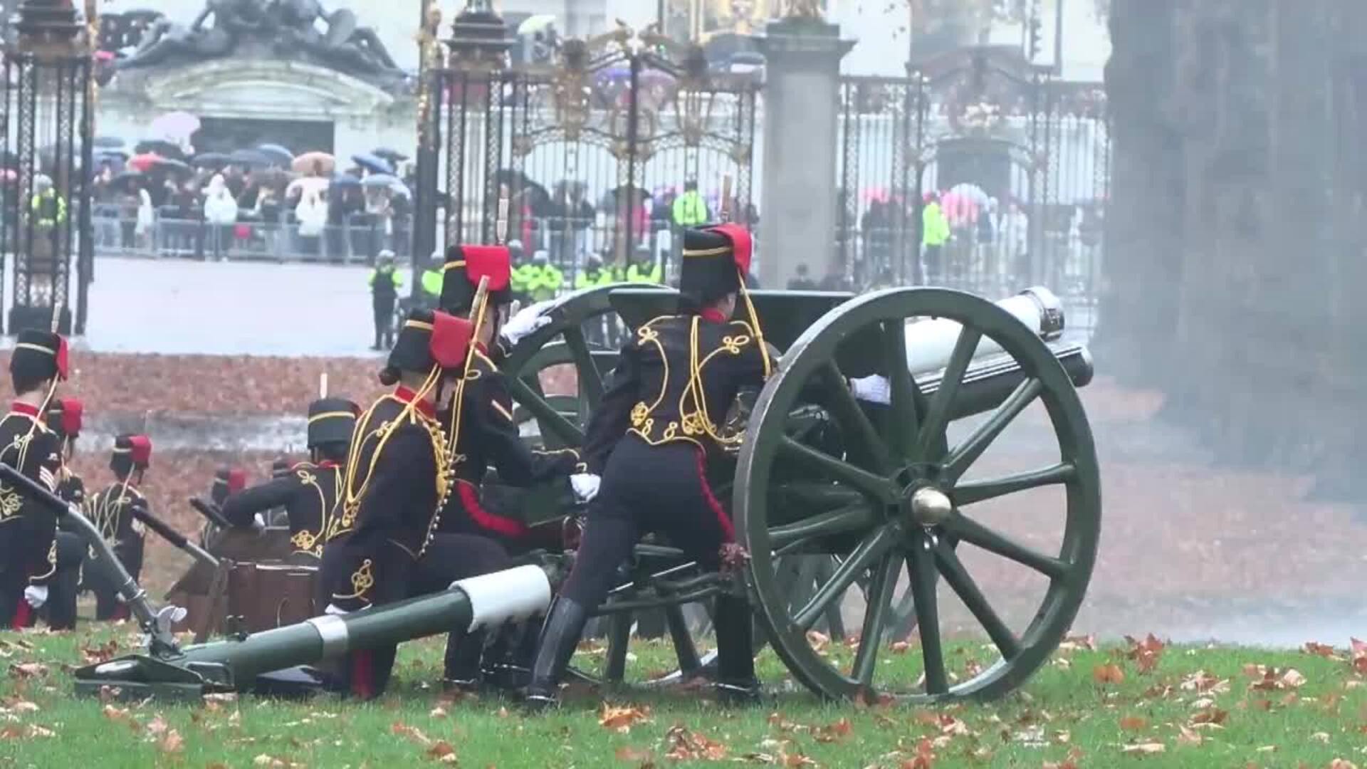 Cañonazos en Londres por el 77 cumpleaños del rey Carlos III