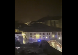 Ávila vuelve poco a poco a la normalidad tras una noche en vilo por el desbordamiento del río Tormes