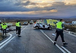 Muere un hombre al chocar su vehículo frontalmente con un camión en un accidente múltiple en Foncea (La Rioja)