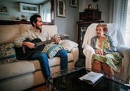 Compartir piso entre j&oacute;venes y mayores: &laquo;Aqu&iacute; no se viene a ocupar una habitaci&oacute;n, se viene a convivir&raquo;