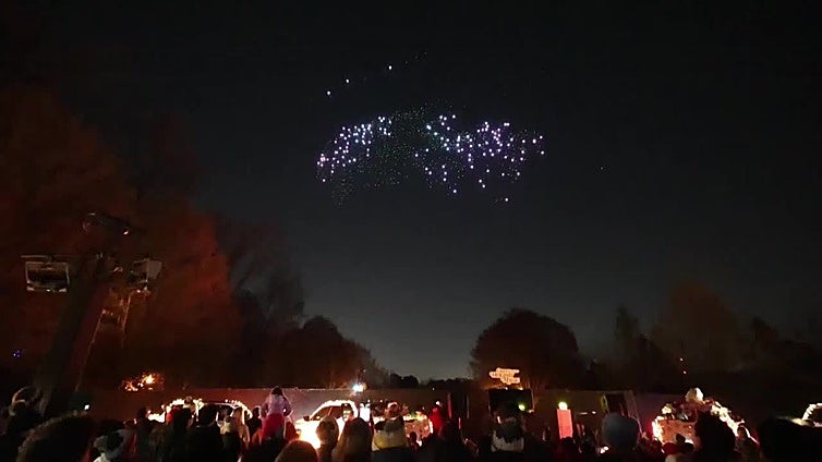 Mil drones iluminan la Navidad en Atlanta con el espectáculo ‘Chevy Holiday Magic’
