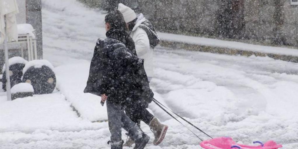 La Aemet avisa a España de la llegada de nieve en cotas bajas, lluvia y frío por una masa ártica y la borrasca Francis: las zonas afectadas