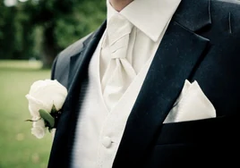 5 reglas para elegir el traje del novio en una boda