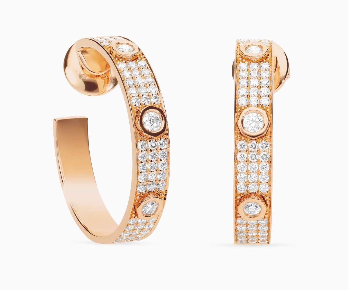 Pendientes Three Wishes de Rabat (5.400 €). De oro rosa con pavé de diamantes talla brillante.
