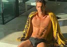 Todos los famosos que se apuntan al bañador turbo, el más sexy y arriesgado