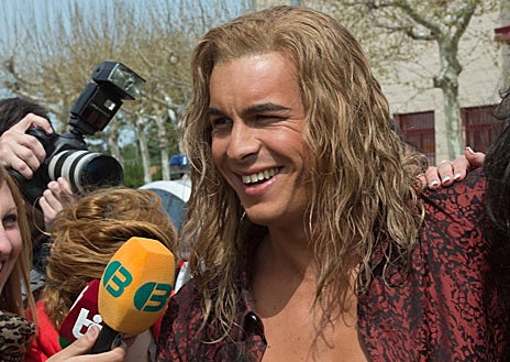 Imagen secundaria 1 - Mario Casas se ha sometido a varias transformaciones físicas para sus papeles. 