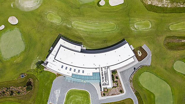 Imagen aérea del campo de golf de Michael Jordan