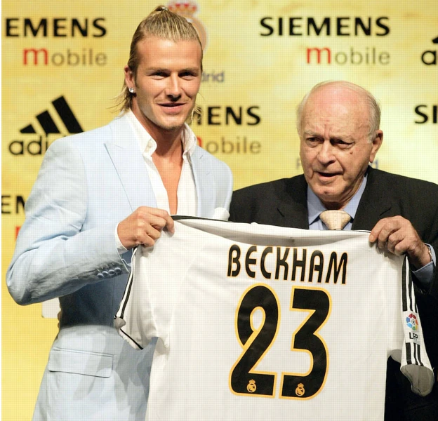 Cuando llegó a Madrid, en el año 2003, David Beckham lucía el pelo largo.