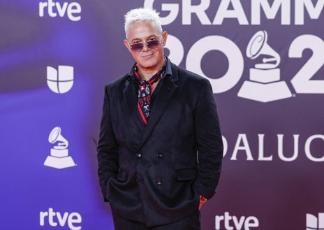 Imagen secundaria 1 - Sebastián Yatra, Alejandro Sanz y Quevedo en la alfombra roja de los Premios Grammy Latinos 2023