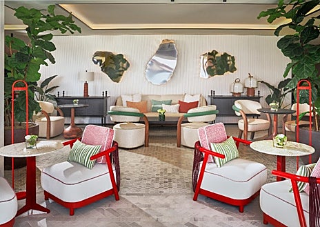 Imagen secundaria 1 - El Fuerte es uno de los cinco estrellas míticos de Marbella.