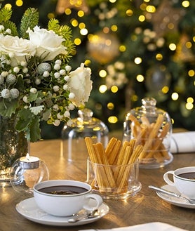 Imagen secundaria 2 - El hotel URSO vuelve a colaborar con San Ginés para su tradicional merienda de churros con chocolate