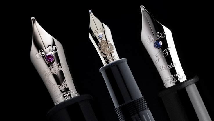 Los apasionados de la escritura encuentran en Montblanc una marca de referencia. Ahora, la exclusiva casa eleva su servicio de personalización de artículos de escritura a un nuevo nivel con el lanzamiento del nuevo configurador de plumines a medida. Además del servicio de plumines a medida ya existente, las plumas estilográficas Montblanc Meisterstück recién compradas se pueden personalizar aún más para optimizar la funcionalidad del plumín y diseñarlo específicamente para satisfacer las necesidades y los gustos de cada persona. Los clientes podrán acceder a un exclusivo cofre con plumines de prueba con todas las opciones Montblanc y un configurador digital para dar con el modelo que más se adapte a sus necesidades. La estilográfica Meisterstück 149 es uno de los modelos más emblemáticos, su precio es de 965 euros