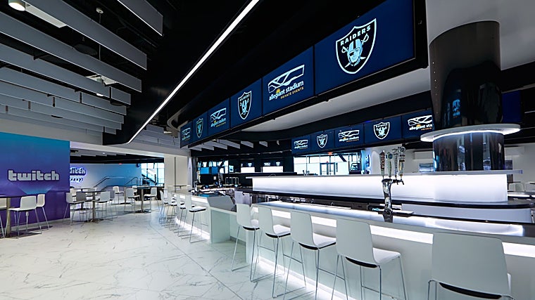 Una de las zonas de bar de la 'Club Suite' del estadio