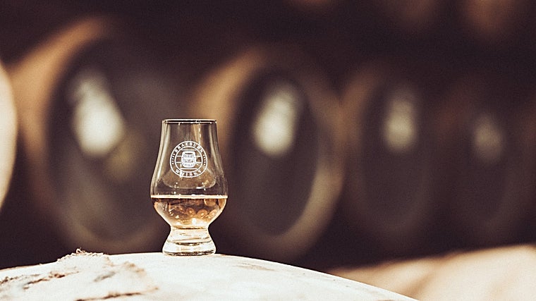 Vendida una barrica de whisky por más de medio millón de euros