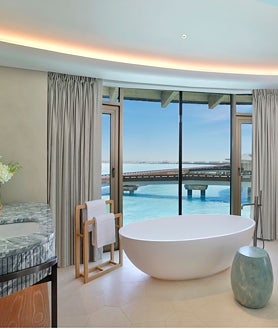 Imagen secundaria 2 - Ubicado en la primera isla privada del Mar Rojo, en Arabia Saudí, ofrece 90 exclusivas villas con todo lujo de detalles. 