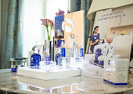 Imagen secundaria 1 - Un tratamiento de belleza exclusivo de Four Seasons Madrid, para cuidar la piel mientras te relajas. 