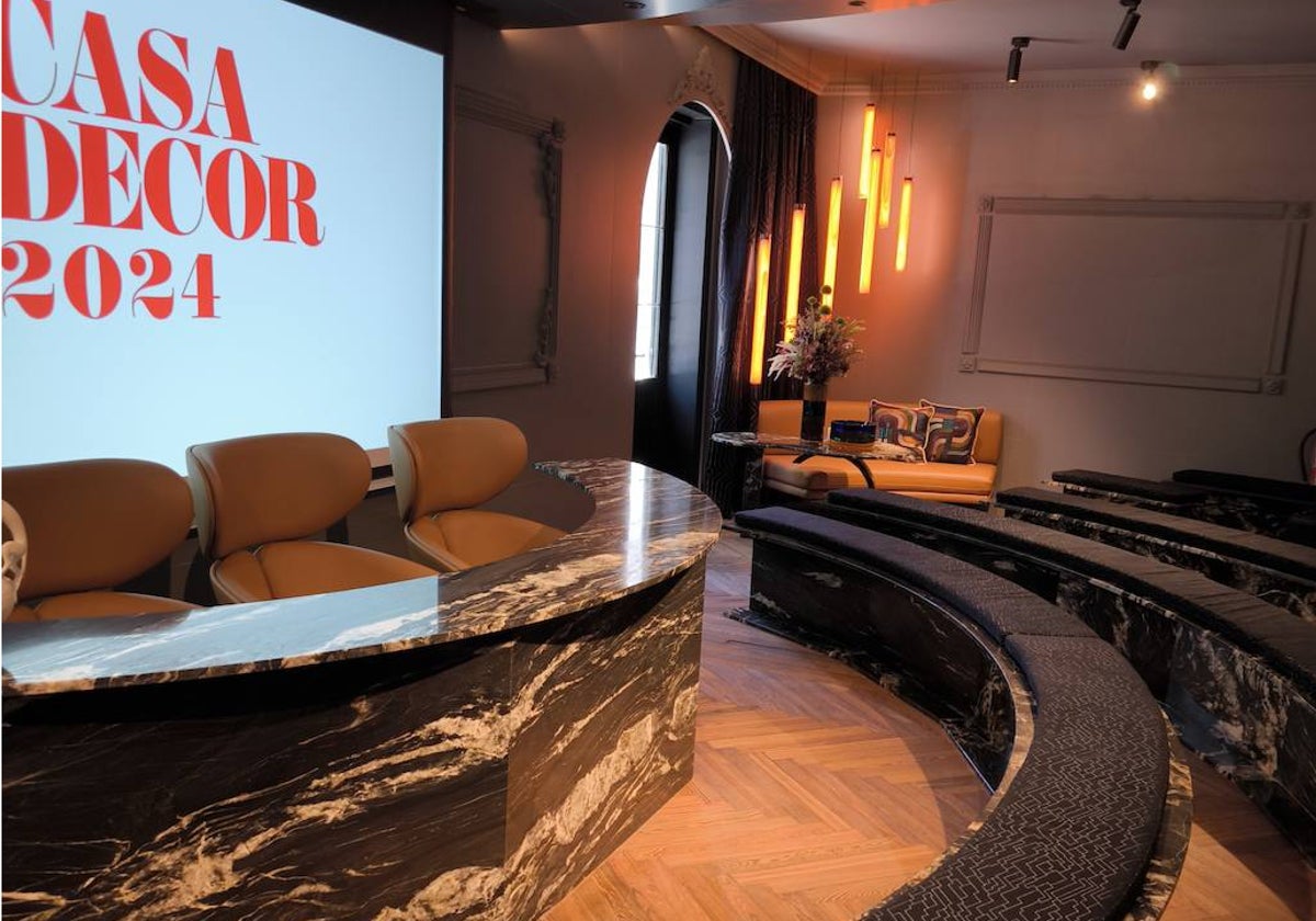 El auditorio brutalista de Sandra Antón en Casa Decor