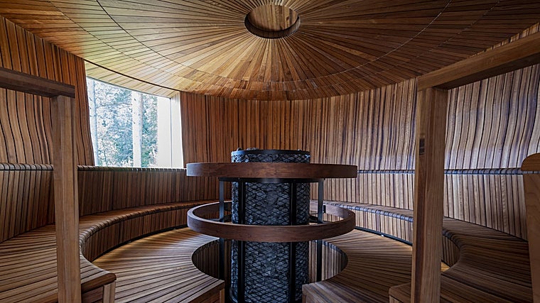 La sauna de Serlachius, ubicada en los jardines frente al lago del museo de arte