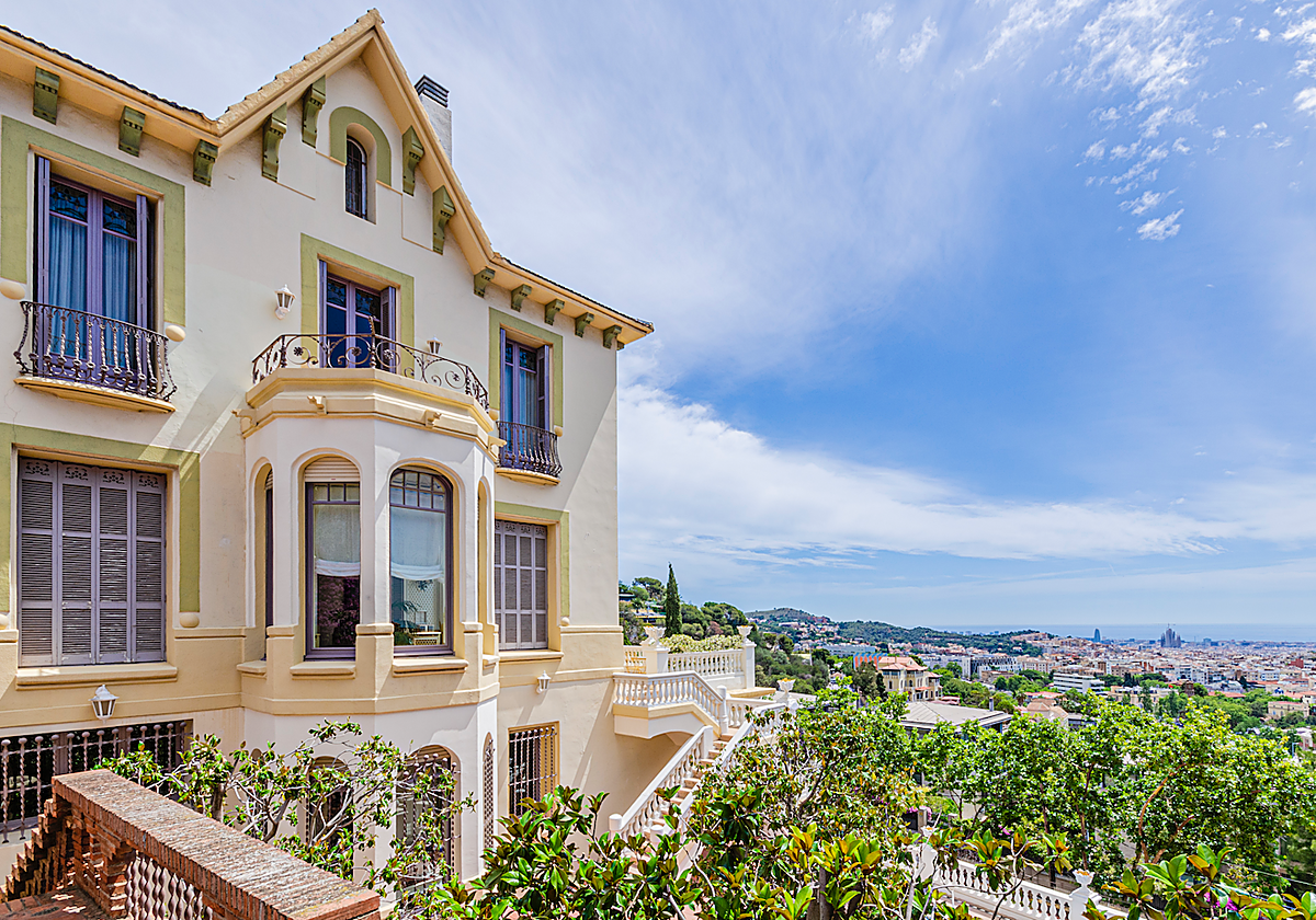 Así es la propiedad modernista que se vende por 6,9 millones de euros en Barcelona