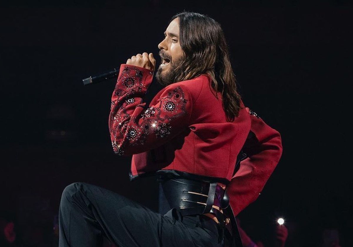 Jared Leto con chaqueta de Palomo Spain en el concierto de Madrid