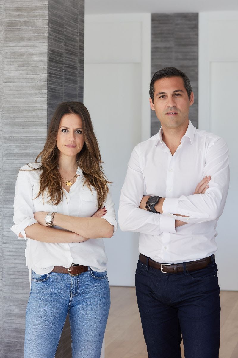 GC Studio es nombre del estudio español de arquitectura y diseño de interiores fundado por Alexis González (Melilla, 1983) y Lucia Casaus (Antequera, 1983) afincado en Marbella. Su trabajo se caracteriza por el uso de materiales nobles, el cuidado de cada detalle y la implicación personal que ponen en cada proyecto junto con la perfecta unión de la arquitectura y el interiorismo. En su portfolio se encuentran proyectos tan exclusivos como la mansión de 2.600 metros cuadrados Villa Olympus, una propiedad valorada en más de 27 millones de euros.