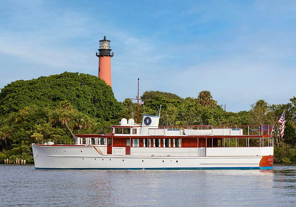 El yate que se alquila en Pelican Club Jupiter que perteneció  a cinco presidentes de Estados Unidos