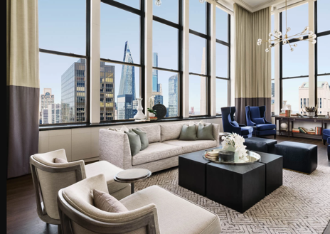 Imagen secundaria 1 - Entrada del hotel Lotte New York, imagen de la penthouse Suite y acceso al restaurante Villard