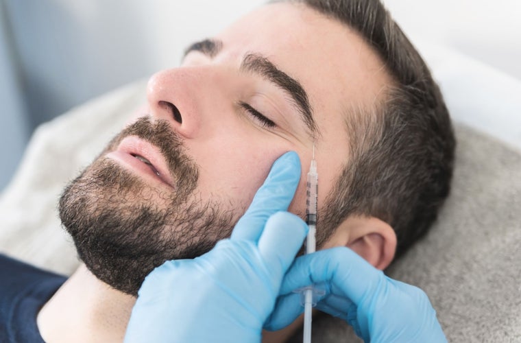 Cada vez más hombres recurren a los tratamientos médico-estéticos para rejuvenecer.