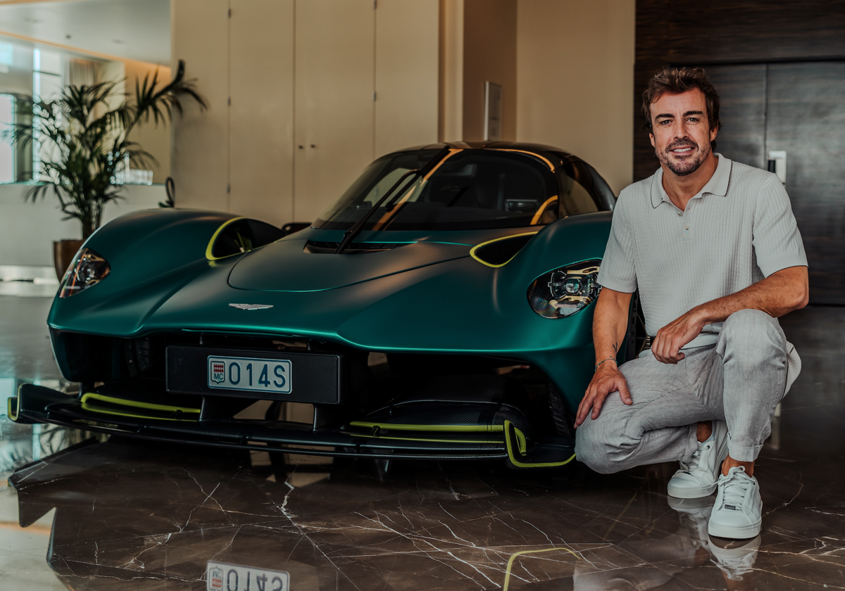 Así es la miniatura del Valkyrie de Fernando Alonso que se vende por 18.000 euros