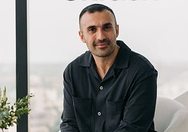 Nima Pourian, el hombre que lo sabe todo sobre las pestañas