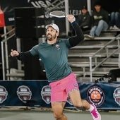 Pickleball: todo lo que debes saber sobre el nuevo deporte de raqueta de moda antes de jugar por primera vez