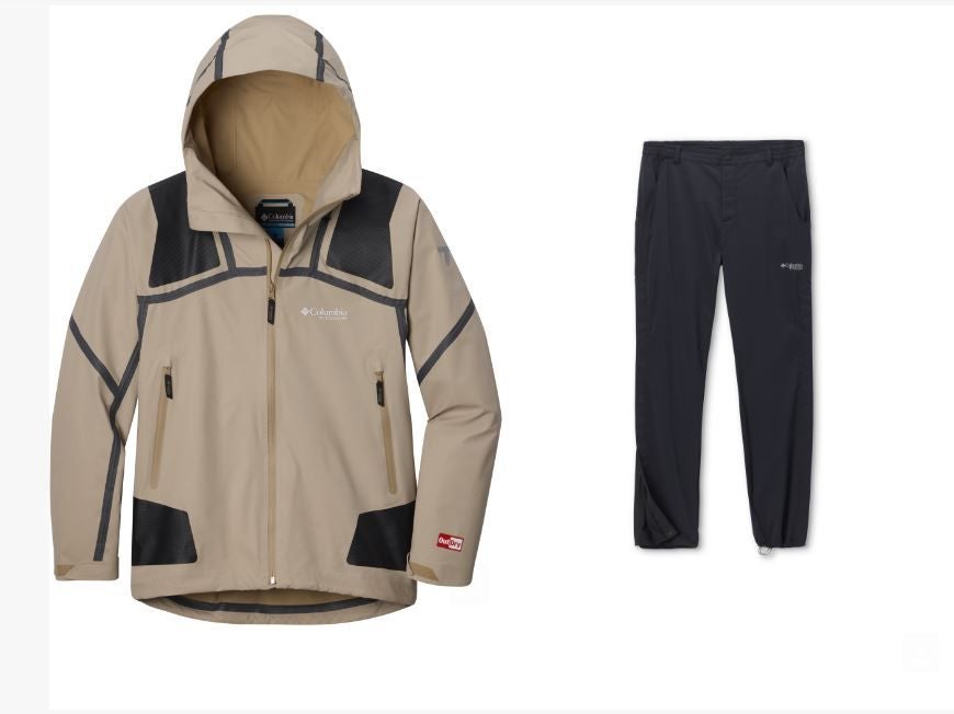 Para padres amantes de la montaña, la equipación será un regalo fundamental para renovar básicos apostando por prendas de calidad con un diseño a la última. Marcas como Columbia cuentan con una amplia selección de prendas con tejidos innovadores como este conjunto con chaqueta impermeable Whistler Peak con acabado transpirable, costuras selladas y sistema de transpirabilidad bidireccional en las axilas, para estar fresco y seco todo el día, incluso en plena tormenta. y el pantalón de senderismo Wanoga Pro Vent con un avanzado acabado repelente al agua y a las manchas para protegerle de salpicaduras y lluvias ligeras. Precio: 300 y 120 euros.