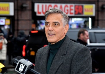 George Clooney cambia de look y se tiñe las canas en su debut en Broadway