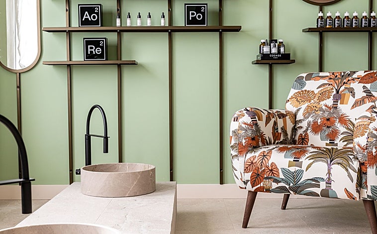Imagen principal - El hotel cuenta con una amplia zona 'wellness' a cargo de la marca parisina Codage, experta en la laboración de productos pesonalizados.