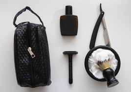 Neceser de verano para el hombre: de la protección solar al perfume